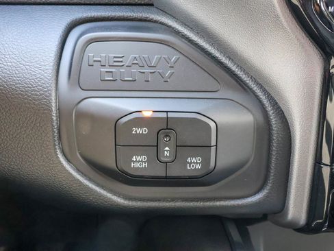 New 2026 RAM 2500 Laramie AWD/4WD image 23