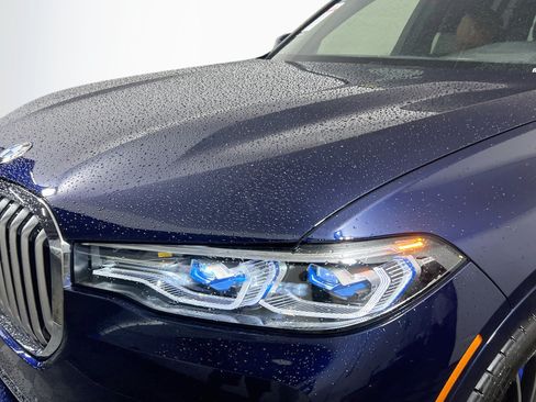 Used 2022 BMW ALPINA XB7 AWD/4WD image 32
