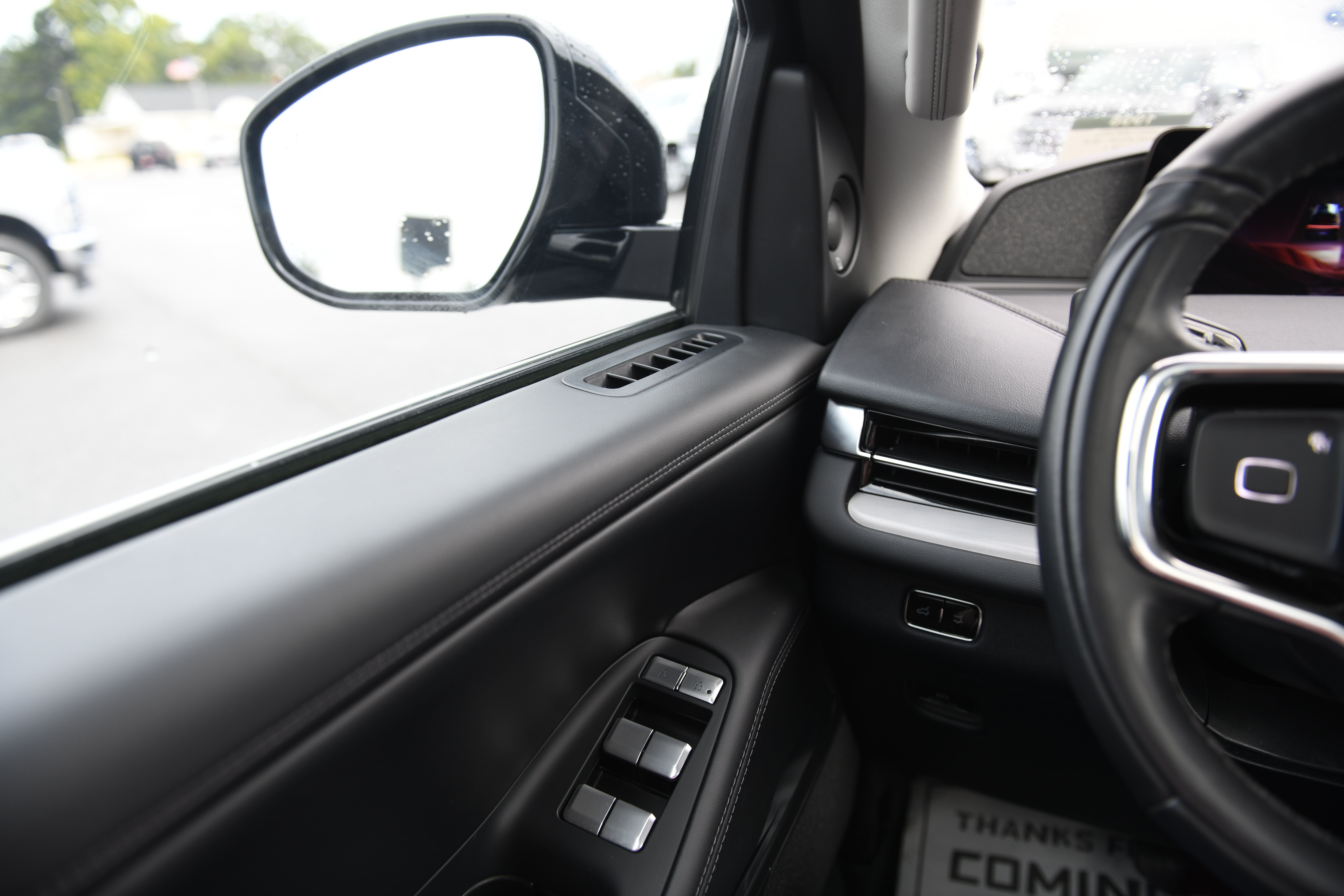 Used 2025 Lincoln Navigator Reserve AWD/4WD image 35