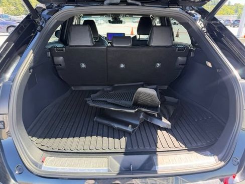 Certified 2023 Toyota Venza XLE AWD/4WD image 13