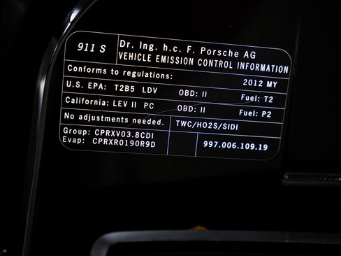 Used 2012 Porsche 911 Carrera GTS RWD image 38