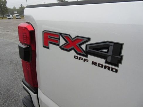 New 2026 Ford F250 Platinum AWD/4WD image 16