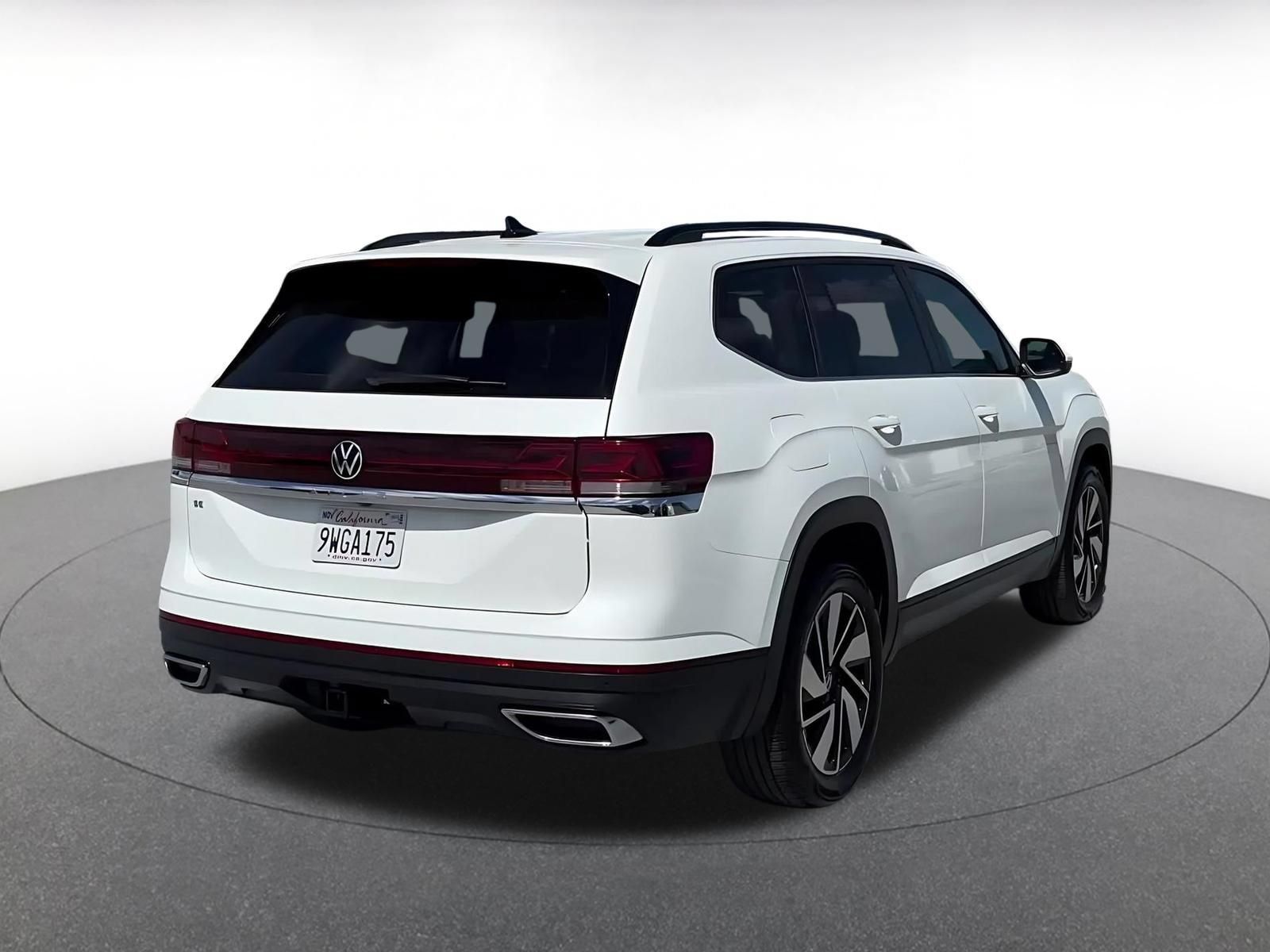 Used 2026 Volkswagen Atlas SE FWD image 14
