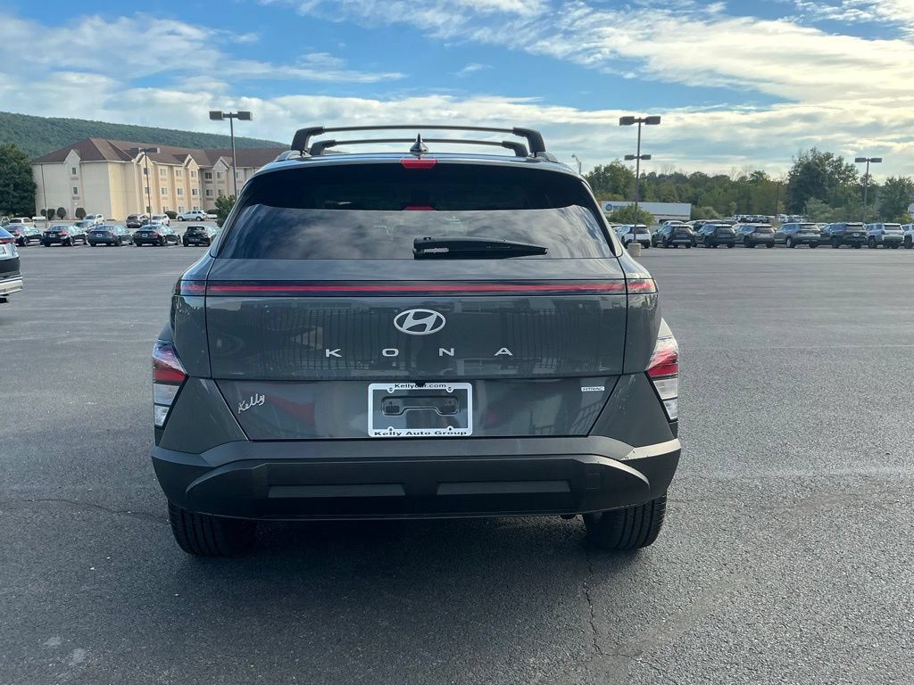Certified 2025 Hyundai Kona SEL AWD/4WD image 8