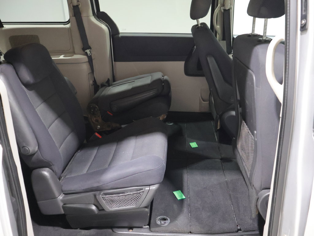 Used 2009 Dodge Grand Caravan SE w/ Climate Group FWD image 13