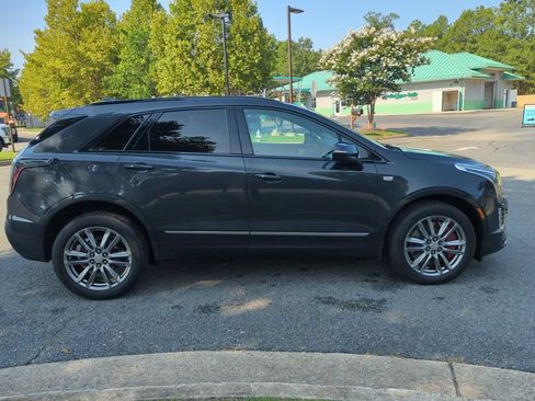 Used 2022 Cadillac XT5 Sportv w/ Technology Package AWD/4WD image 2