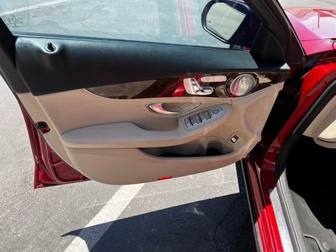 Used 2018 Mercedes-Benz C 300 4MATIC Sedan image 20