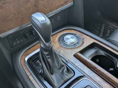 Used 2023 Nissan Armada SL w/ Captain's Chairs Package image 10