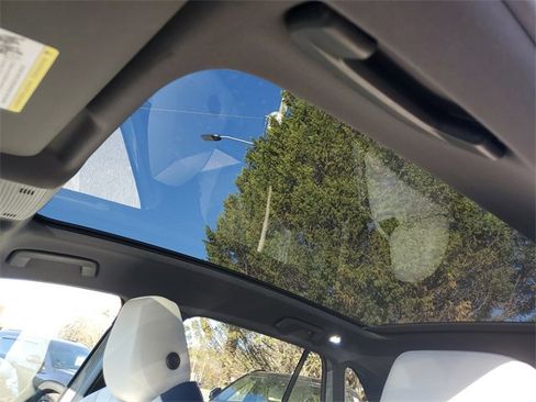 Certified 2025 Volkswagen ID.4 Pro S image 19