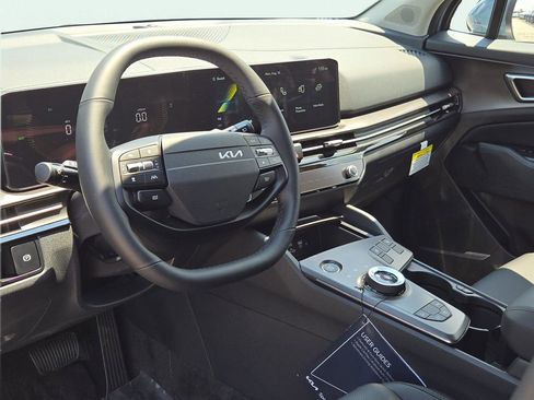 New 2026 Kia Sportage EX w/ EX Panoramic Sunroof Package image 17