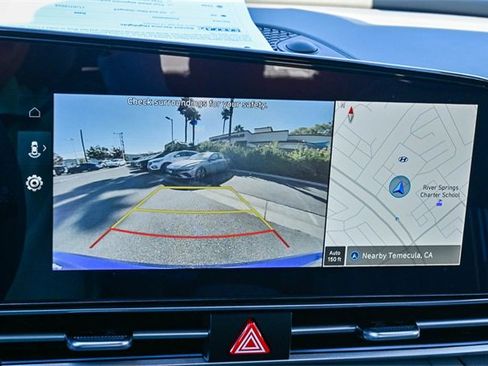 Certified 2025 Hyundai Elantra SEL image 27