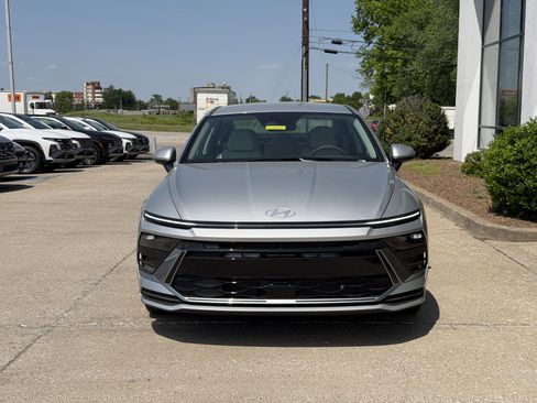 New 2026 Hyundai Sonata SE FWD image 12