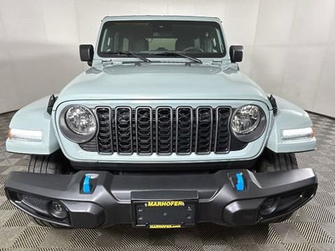 Used 2024 Jeep Wrangler Unlimited w/ Convenience Group AWD/4WD image 8