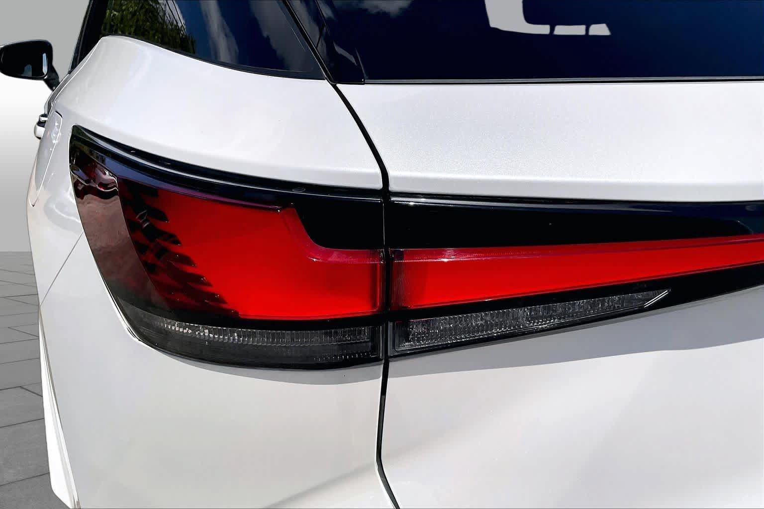 Used 2023 Lexus RX 350 Premium w/ Accessory Package (A2) FWD image 29