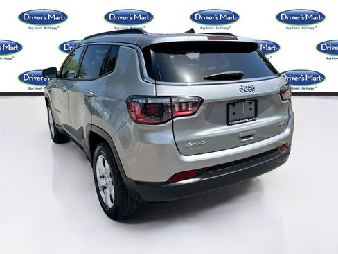 Used 2022 Jeep Compass Latitude w/ Convenience Group AWD/4WD image 5
