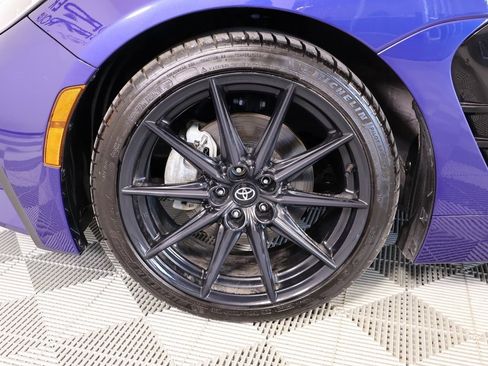 Used 2023 Toyota GR86 Premium w/ ALL Weather Mat Package (TMS) image 16