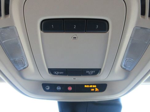 Certified 2022 Buick Envision Essence w/ Technology Package I image 35