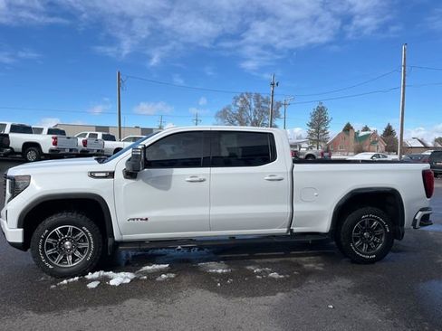 Used 2024 GMC Sierra 1500 AT4 image 10