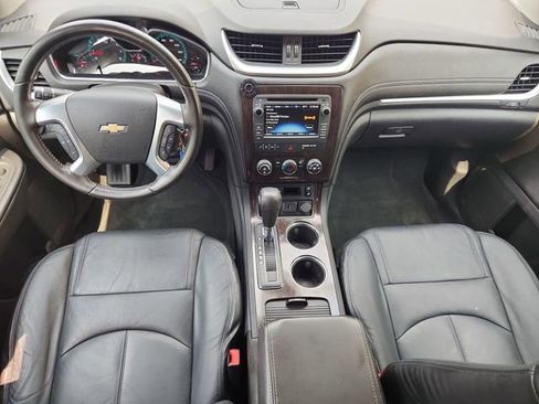 Used 2016 Chevrolet Traverse LT w/ Style and Technology Package FWD image 18