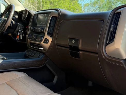 Used 2019 GMC Sierra 2500 Denali w/ Duramax Plus Package image 25
