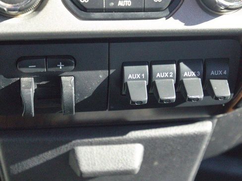 Used 2016 Ford F350 Lariat w/ Camper Package image 26