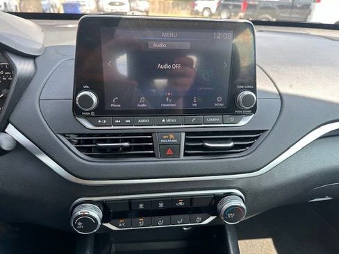 Used 2021 Nissan Altima 2.5 SV image 14