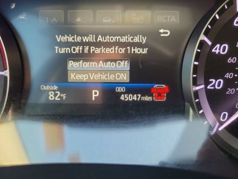Used 2024 Toyota Highlander XLE AWD/4WD image 19