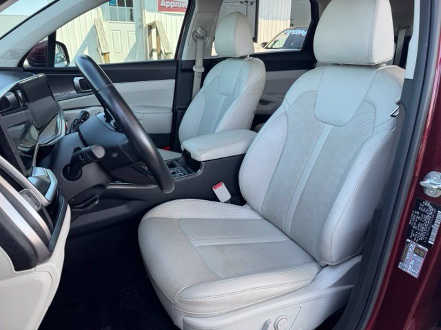 Used 2025 Kia Sorento EX w/ Panoramic Sunroof Package FWD image 21