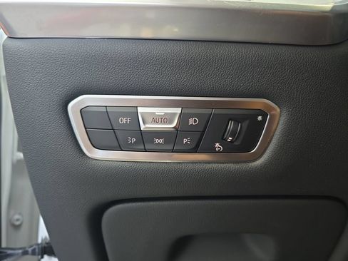 Used 2023 BMW X7 xDrive40i w/ Executive Package AWD/4WD image 30