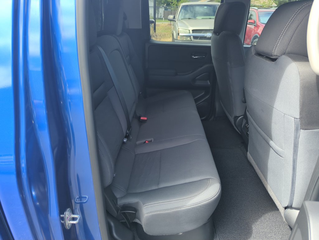 Used 2024 Nissan Frontier SV RWD image 31