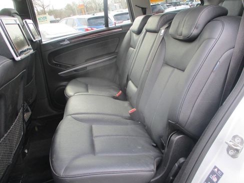Used 2010 Mercedes-Benz GL 450 4MATIC image 8