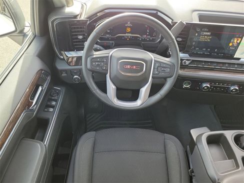 Used 2023 GMC Sierra 1500 Elevation image 14