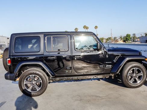 Used 2023 Jeep Wrangler Unlimited Sahara AWD/4WD image 13