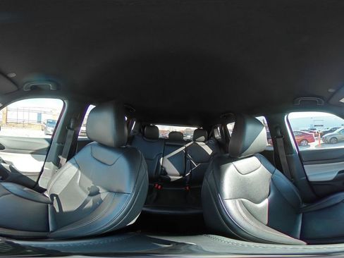 Used 2025 Jeep Compass Limited image 43