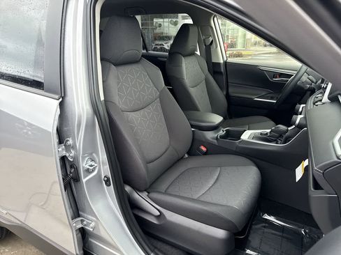 New 2025 Toyota RAV4 XLE image 14