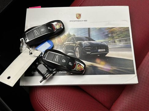 Used 2018 Porsche Macan S AWD/4WD image 31