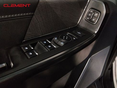 Used 2023 Ford F150 Platinum w/ FX4 Off-Road Package image 24