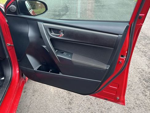 Used 2019 Toyota Corolla LE image 11