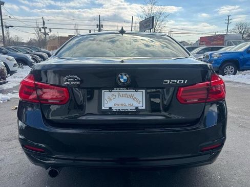 Used 2018 BMW 320i xDrive Sedan image 5