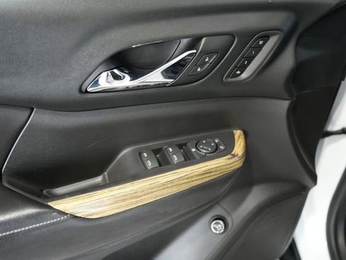 Used 2018 GMC Acadia Denali image 12