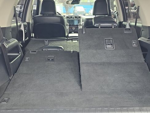 Certified 2022 Toyota 4Runner SR5 Premium image 10