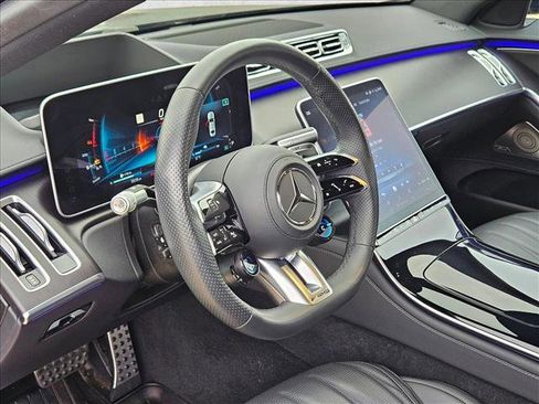 Used 2025 Mercedes-Benz S 63 AMG S image 9
