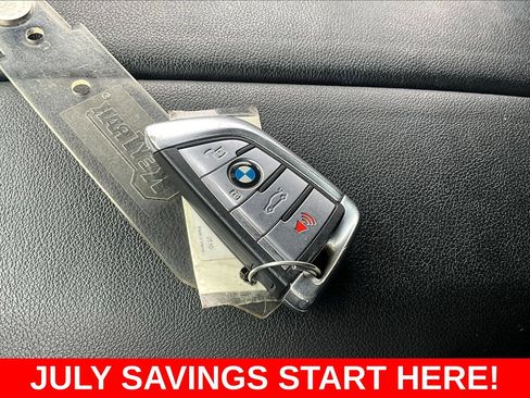 Used 2021 BMW X5 xDrive45e w/ Parking Assistance Package AWD/4WD image 41