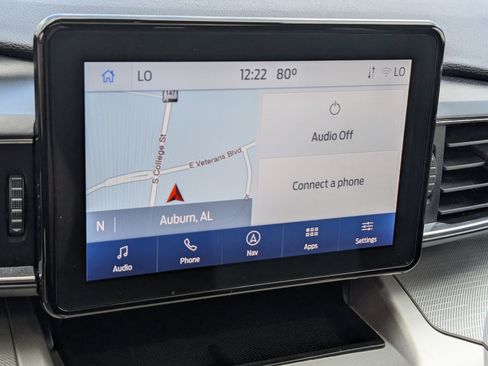 Used 2022 Ford Explorer XLT w/ Equipment Group 202A image 24