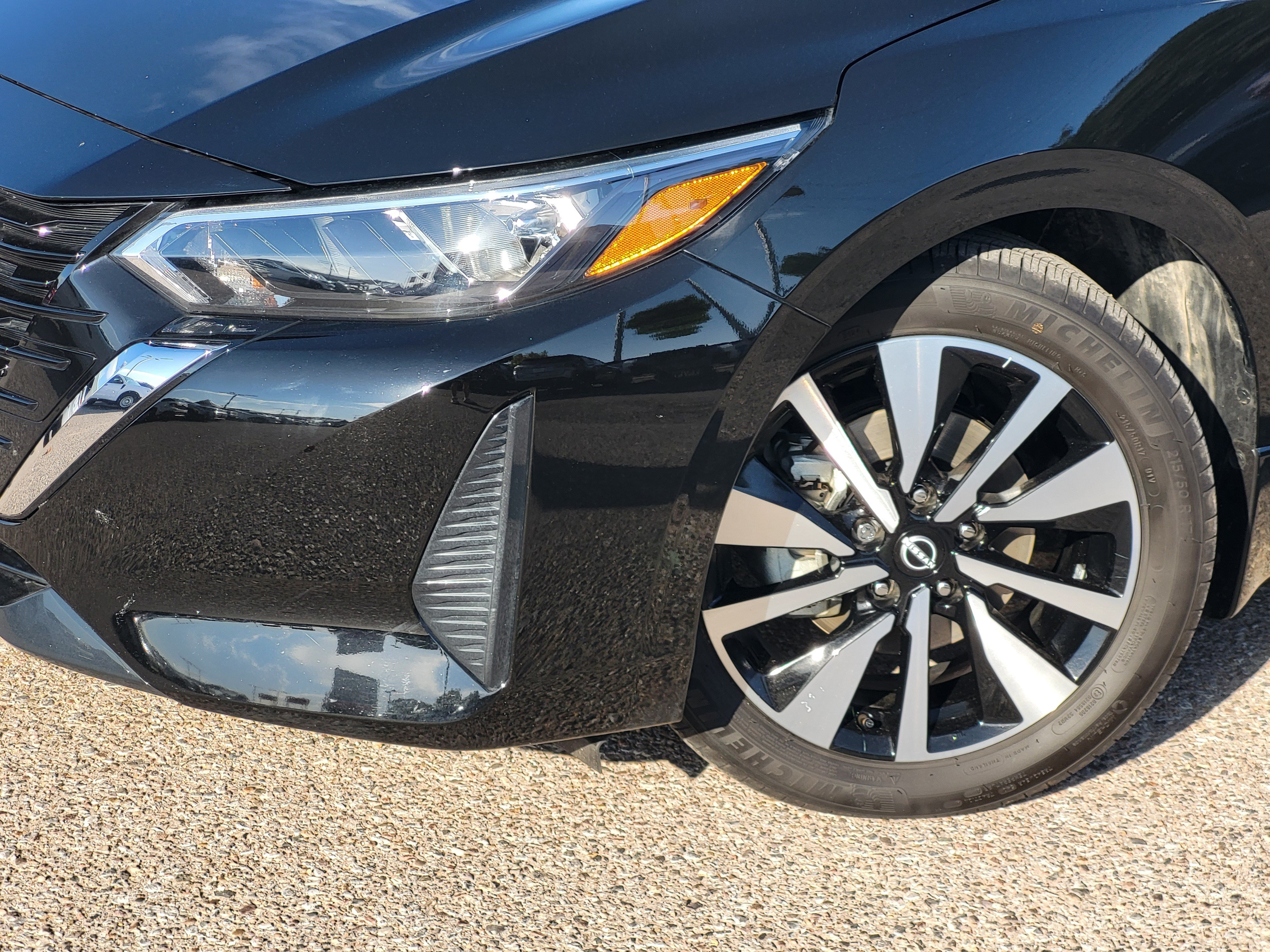 Certified 2025 Nissan Sentra SV w/ SV Premium Package FWD image 7