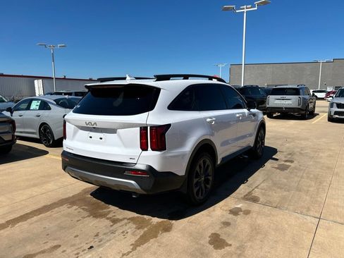 Used 2023 Kia Sorento SX Prestige AWD/4WD image 3