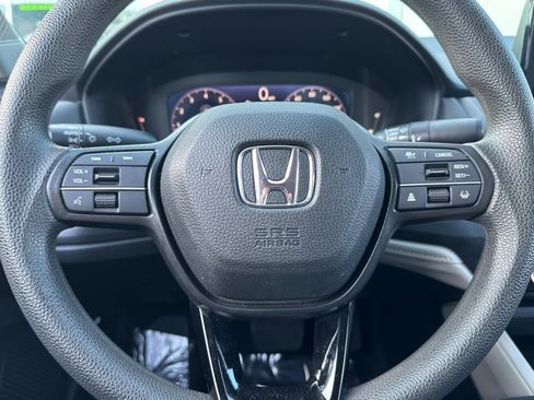 Used 2023 Honda Accord EX image 17