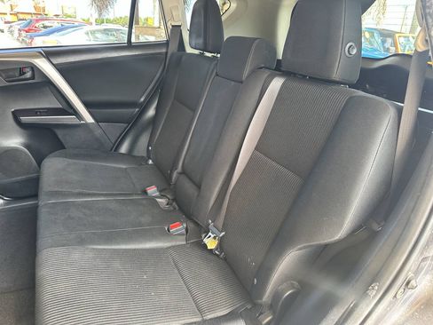 Used 2016 Toyota RAV4 LE FWD image 18