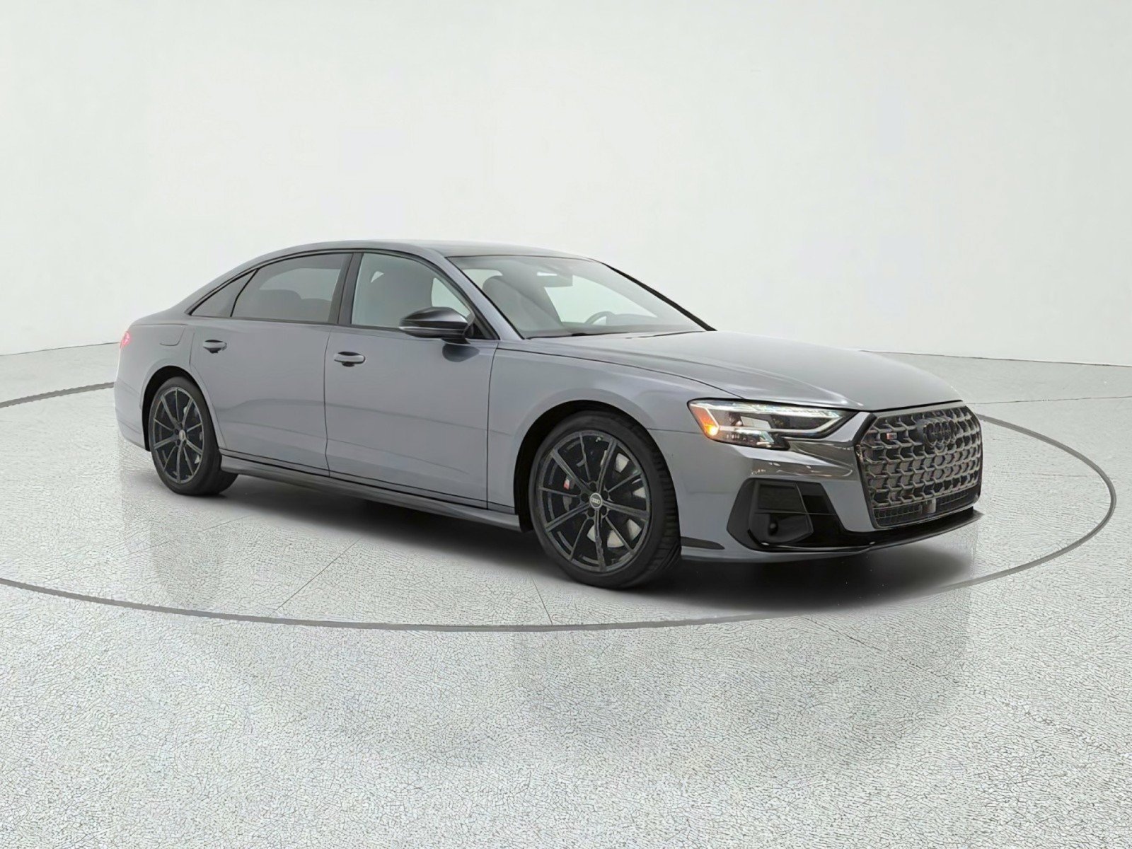 Used 2024 Audi S8 AWD/4WD image 3