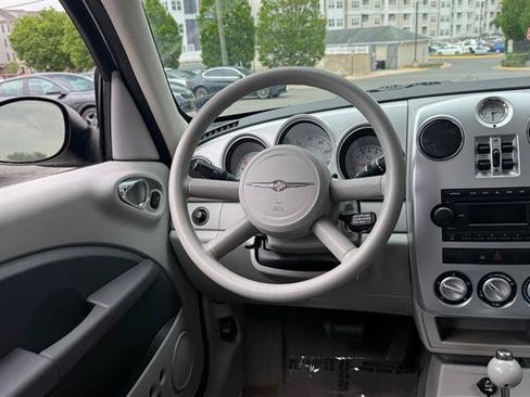 Used 2006 Chrysler PT Cruiser Touring FWD image 25